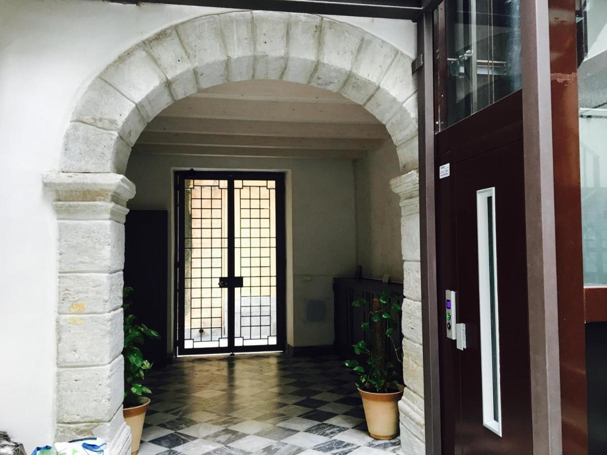 Alloft Palermo Rooms Bagian luar foto